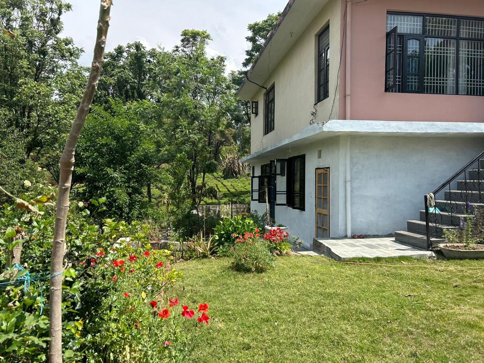 Jagdishwary Kuteer Homestay *